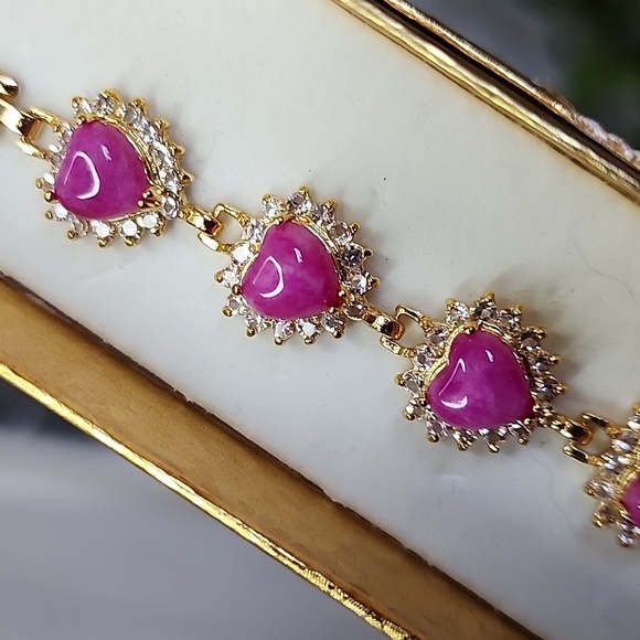 Gold with Pink Jade Hearts Bracelet - Picture 5 of 7